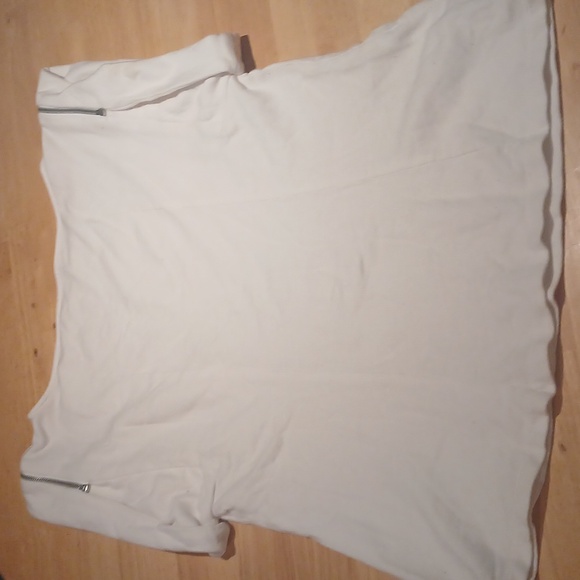 Woman's "Micheal Korrs" short-sleeved sweater - Picture 5 of 11